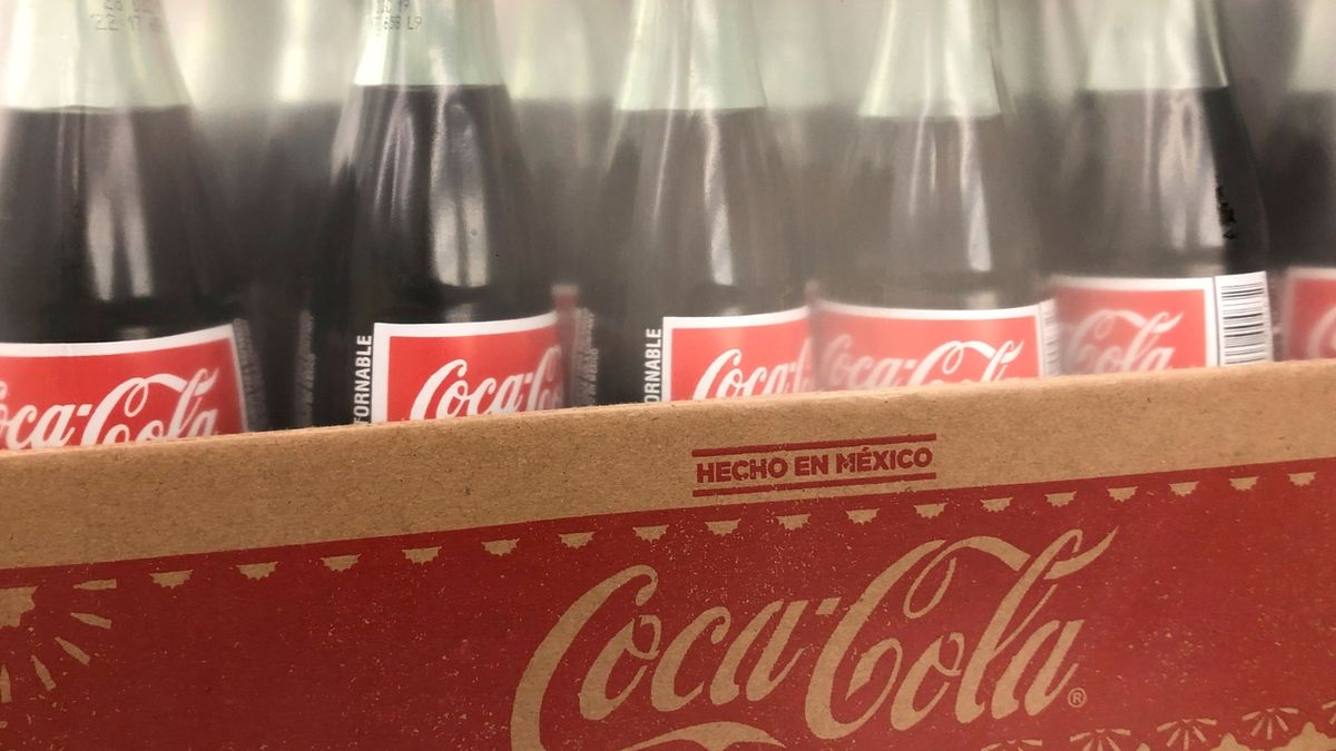 Coca-Cola zvýšila tržby, ale zisk měla nižší
